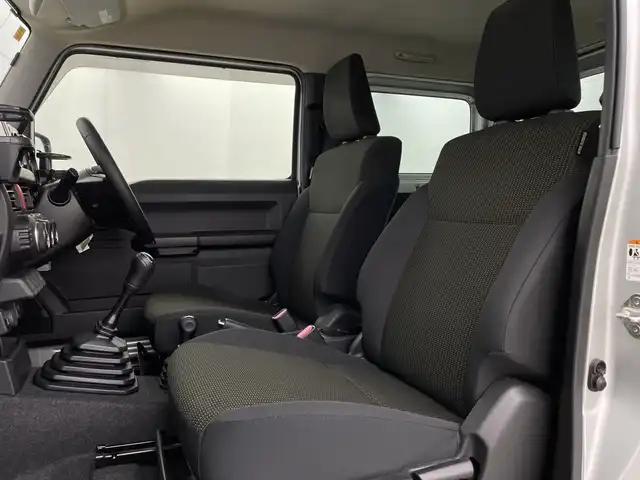 スズキ ジムニー XC 新潟県 2020(令2)年 2.9万km シルキーシルバーメタリック 4WD/社外８インチメモリナビ/フルセグ/　CD/DVD/SD/USB/Bluetooth/前席シートヒーター/スマートキー/セーフティサポート/レーンキープアシスト/ドライブレコーダー/革巻きステアリング/クルーズコントロール/電動格納式ミラー/純正アルミ１６インチ/オートエアコン