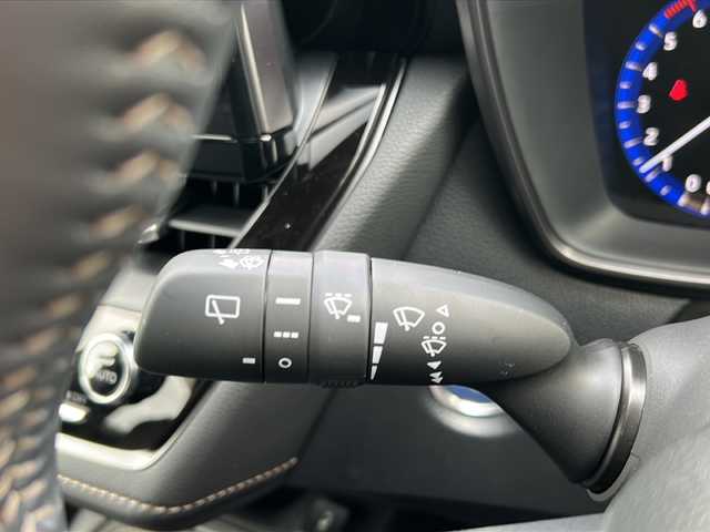 トヨタ カローラツーリング ハイブリッド ダブルバイビー 千葉県 2022(令4)年 0.1万km ブラックマイカ １オーナー　９インチナビ　バックカメラ　地デジ　２．０ＥＴＣ　セーフティセンス　シートヒーター　ステアリングヒーター　ドラレコ　ＬＥＤライト　オートライト　１７インチＡＷ　ＢＳＭ スマートキー