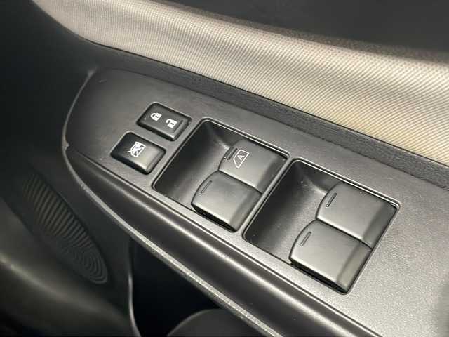 日産 ノート e－パワー X 栃木県 2016(平28)年 6.5万km オリーブグリーン e-POWER/純正７インチナビ/（CD/DVD/FM/AM/BT)/バックカメラ/衝突被害軽減装置/レーンキープアシスト/横滑り防止装置/ETC/電動格納ミラー/ウインカーミラー/オートエアコン/スマートキー/プッシュスタート/ドアバイザー/LEDライト