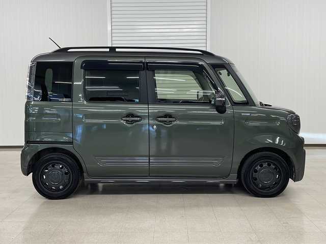 スズキ スペーシア ギア HYBRID XZターボ 熊本県 2020(令2)年 5.7万km クールカーキパールメタリック/ガンメタリック2トーン 純正SDナビ（ラジオ、フルセグ、BT、CD、DVD）/全方位カメラ/ETC/前後ドライブレコーダー/クルーズコントロール/パドルシフト/前後コーナーセンサー/シートヒーター/レーンキープ/衝突被害軽減ブレーキ/横滑り防止/ステアリングリモコン/オートハイビーム/オートライト/・LEDヘッドライト/・フォグランプ/両側パワースライドドア/純正フロアマット/ルーフレール