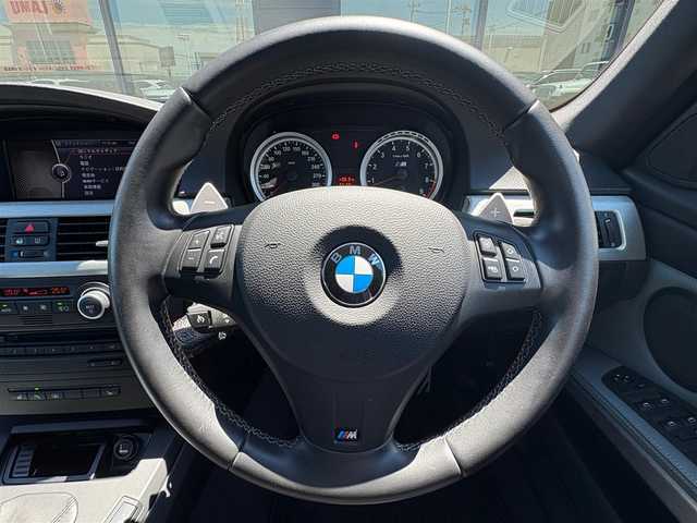 ＢＭＷ Ｍ３ セダン 石川県 2009(平21)年 7.1万km 白 Ｍドライブパッケージ/グレー革シート/シートヒーター/純正ナビ/バックカメラ/クリアランスソナー/ＨＩＤヘッドライト/ドライブレコーダー/カーボン調ミラー／リアスポイラー/純正１８ｉｎｃＡＷ