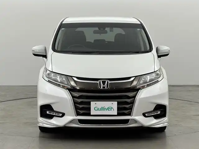 ホンダ オデッセイ ハイブリッド アブソルート ホンダセンシング 福岡県 2018(平30)年 8.2万km プラチナホワイトパール 純正９インチナビ／フルセグＴＶ／ＢＴ　/ＥＴＣ２．０　/ドライブレコーダー　/両側パワースライドドア　/バックカメラ/クルーズコントロール　/衝突軽減システム　/レーンキープ　/コーナーセンサー　/横滑り防止　/純正１７インチＡＷ