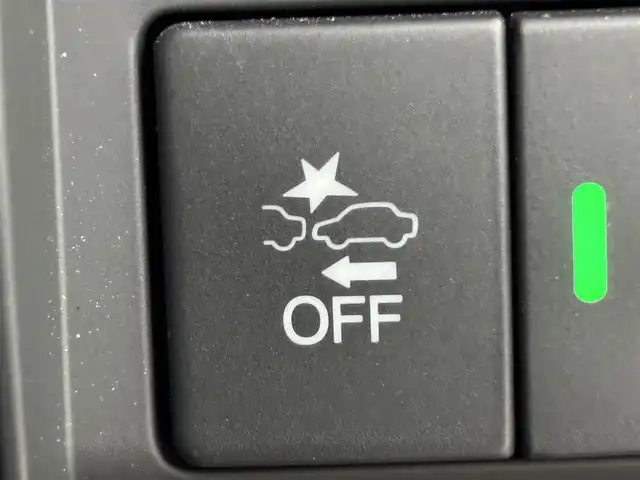 ホンダ オデッセイ ハイブリッド アブソルート ホンダセンシング 福岡県 2018(平30)年 8.2万km プラチナホワイトパール 純正９インチナビ／フルセグＴＶ／ＢＴ　/ＥＴＣ２．０　/ドライブレコーダー　/両側パワースライドドア　/バックカメラ/クルーズコントロール　/衝突軽減システム　/レーンキープ　/コーナーセンサー　/横滑り防止　/純正１７インチＡＷ