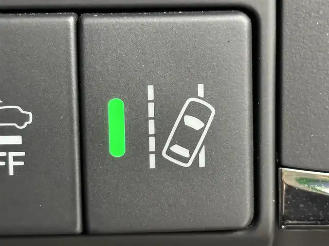 ホンダ オデッセイ ハイブリッド アブソルート ホンダセンシング 福岡県 2018(平30)年 8.2万km プラチナホワイトパール 純正９インチナビ／フルセグＴＶ／ＢＴ　/ＥＴＣ２．０　/ドライブレコーダー　/両側パワースライドドア　/バックカメラ/クルーズコントロール　/衝突軽減システム　/レーンキープ　/コーナーセンサー　/横滑り防止　/純正１７インチＡＷ