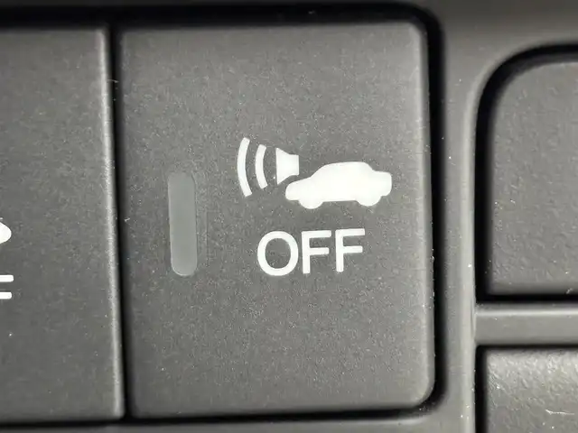 ホンダ オデッセイ ハイブリッド アブソルート ホンダセンシング 福岡県 2018(平30)年 8.2万km プラチナホワイトパール 純正９インチナビ／フルセグＴＶ／ＢＴ　/ＥＴＣ２．０　/ドライブレコーダー　/両側パワースライドドア　/バックカメラ/クルーズコントロール　/衝突軽減システム　/レーンキープ　/コーナーセンサー　/横滑り防止　/純正１７インチＡＷ