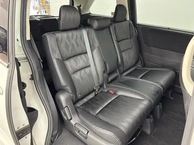 ホンダ オデッセイ ハイブリッド アブソルート ホンダセンシング 福岡県 2018(平30)年 8.2万km プラチナホワイトパール 純正９インチナビ／フルセグＴＶ／ＢＴ　/ＥＴＣ２．０　/ドライブレコーダー　/両側パワースライドドア　/バックカメラ/クルーズコントロール　/衝突軽減システム　/レーンキープ　/コーナーセンサー　/横滑り防止　/純正１７インチＡＷ