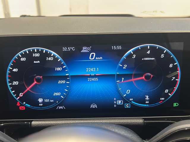 メルセデス・ベンツ Ｂ１８０ AMGライン 新潟県 2019(令1)年 2.3万km ポーラホワイト オプション/AMGライン/-スポーツコンフォートサスペンション/-AMGスタイリングパッケージ/-18インチアルミホイール/-ロゴ付きキャリパー/-ステンレスペダル/-ダイレクトステアリング/-本革巻スポーツステアリング/-レザーDINAMICAシート/-カーボン調トリム/-マルチビームLEDヘッドライト/-アクティブハイビームアシストプラス/レーダーセーフティパッケージ/-アクティブディスタンスアシストディストロニック/-アクティブブレーキアシスト/-PRE SAFE/-アクティブブラインドスポットアシスト/-アクティブレーンキープアシスト/-アクティブステアリングアシスト/ナビゲーションパッケージ/アドバンスドパッケージ/-360°カメラシステム/-ヘッドアップディスプレイ/-アドバンスドサウンドシステム/主要装備/ドライブレコーダー/ETC/パドルシフト/メモリ付きパワーシート/シートヒーター/パワーバックドア/置くだけ充電/LEDヘッドライト