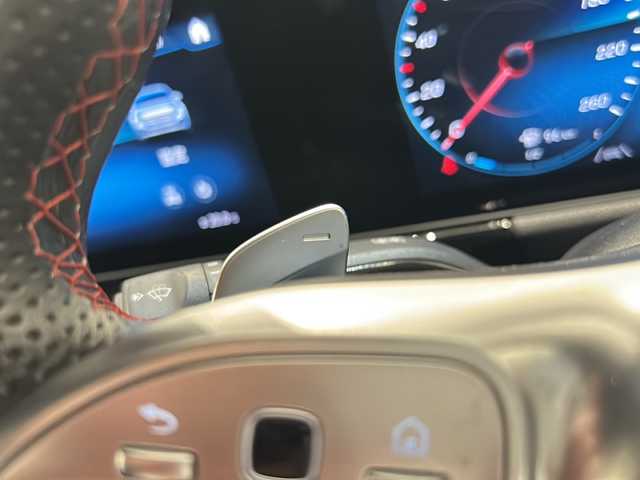 メルセデス・ベンツ Ｂ１８０ AMGライン 新潟県 2019(令1)年 2.3万km ポーラホワイト オプション/AMGライン/-スポーツコンフォートサスペンション/-AMGスタイリングパッケージ/-18インチアルミホイール/-ロゴ付きキャリパー/-ステンレスペダル/-ダイレクトステアリング/-本革巻スポーツステアリング/-レザーDINAMICAシート/-カーボン調トリム/-マルチビームLEDヘッドライト/-アクティブハイビームアシストプラス/レーダーセーフティパッケージ/-アクティブディスタンスアシストディストロニック/-アクティブブレーキアシスト/-PRE SAFE/-アクティブブラインドスポットアシスト/-アクティブレーンキープアシスト/-アクティブステアリングアシスト/ナビゲーションパッケージ/アドバンスドパッケージ/-360°カメラシステム/-ヘッドアップディスプレイ/-アドバンスドサウンドシステム/主要装備/ドライブレコーダー/ETC/パドルシフト/メモリ付きパワーシート/シートヒーター/パワーバックドア/置くだけ充電/LEDヘッドライト