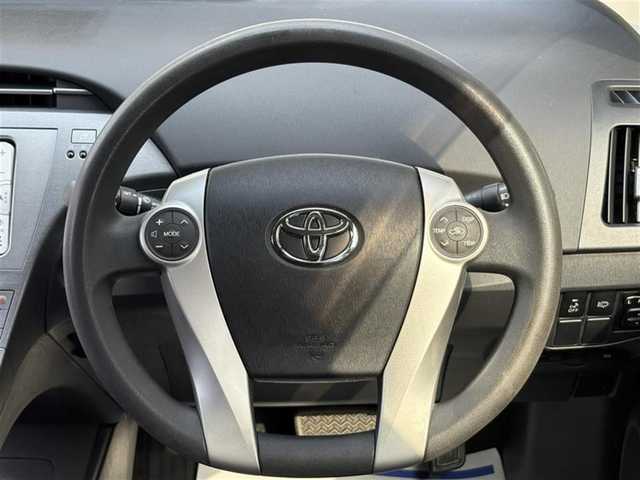 トヨタ プリウス Sツーリングセレクション 埼玉県 2013(平25)年 8.1万km ブラック (株)IDOMが運営する【じしゃロン鳩ヶ谷店】の自社ローン専用車両になりますこちらは現金またはオートローンご利用時の価格です。自社ローンご希望の方は別途その旨お申付け下さい/登録時81056km/純正メモリナビ（NSCP-W62）/AM/FM/CD/SD/BT/ワンセグTV/バックカメラ/プッシュスタート/スマートキーx2/ステアリングスイッチ/ビルトインETC/モデリスタエアロ/純正17インチAW/オートエアコン/HIDオートライト/フォグランプ/ヘッドライトクリーナースイッチ/車両接近通報一時停止スイッチ/電動格納機能ミラー/オールオートパワーウィンドウ/ドアバイザー/純正フロアマット/ISOFIX