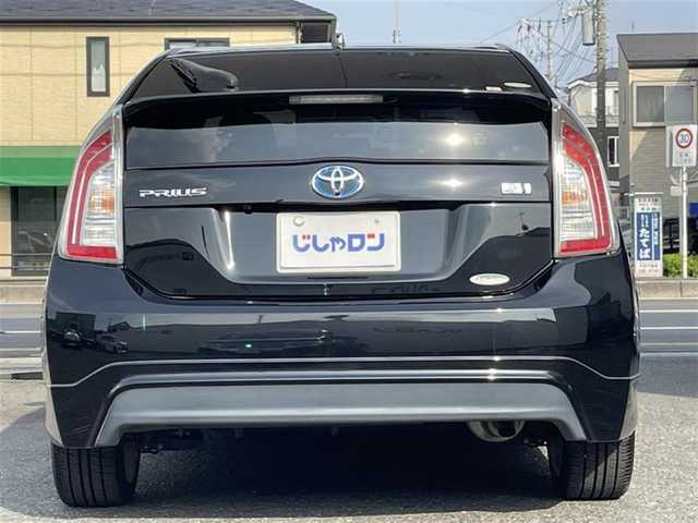 トヨタ プリウス Sツーリングセレクション 埼玉県 2013(平25)年 8.1万km ブラック (株)IDOMが運営する【じしゃロン鳩ヶ谷店】の自社ローン専用車両になりますこちらは現金またはオートローンご利用時の価格です。自社ローンご希望の方は別途その旨お申付け下さい/登録時81056km/純正メモリナビ（NSCP-W62）/AM/FM/CD/SD/BT/ワンセグTV/バックカメラ/プッシュスタート/スマートキーx2/ステアリングスイッチ/ビルトインETC/モデリスタエアロ/純正17インチAW/オートエアコン/HIDオートライト/フォグランプ/ヘッドライトクリーナースイッチ/車両接近通報一時停止スイッチ/電動格納機能ミラー/オールオートパワーウィンドウ/ドアバイザー/純正フロアマット/ISOFIX