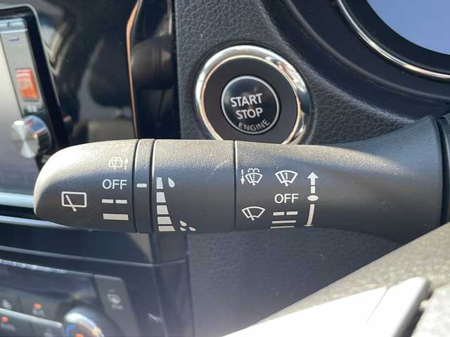 日産 エクストレイル 20X エマージェンシーブレーキ 熊本県 2015(平27)年 9.7万km ブリリアントホワイトパール (株)IDOMが運営する【じしゃロン熊本店】の自社ローン専用車両になります。こちらは現金またはオートローンご利用時の価格です。自社ローンご希望の方は別途その旨お申付け下さい　/4WD/純正ナビ（MP314D-W）/純正フリップダウンモニター/フルセグテレビ/DVD/CD/Bluetooth接続/ETC/シートヒーター/コーナーセンサー/オートライト/スマートキー