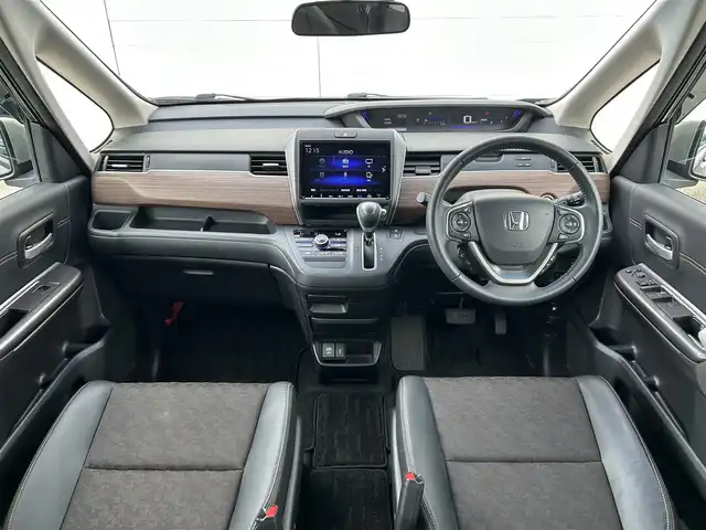 ホンダ フリード クロスター ホンダセンシング 福岡県 2022(令4)年 2.1万km クリスタルブラックパール 純正9型SDナビ(フルセグTV/CD/DVD/BT)フリップダウンモニターバックモニターホンダセンシングコーナーセンサーレーダークルコン両側パワスラ前後ドラレコETCUSBポート純正フロアマット純正LEDヘッドライト純正アルミホイール15インチスマートキープッシュスタート