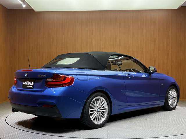 ＢＭＷ ２２０ｉ カブリオレ Mスポーツ 千葉県 2016(平28)年 5.3万km エストリル・ブルー クルコン　/黒革シート　/ｈａｒｍａｎｋａｒｄｏｎサウンド　/純正ナビ　/Ｂカメラ　/ＰＤＣ　/電動シート　/シートヒーター　/ＨＩＤ　/コンフォートアクセス　/衝突軽減Ｂ　/ＬＫＡ　/ワンオーナー　/ドラレコ　/ＥＴＣ　/禁煙車