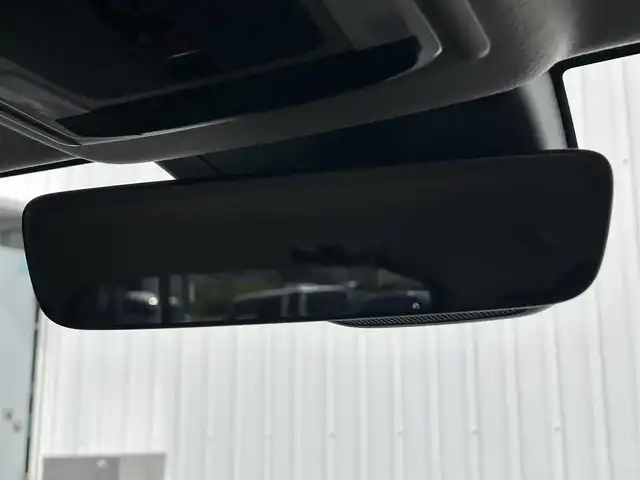 ホンダ ヴェゼル ハイブリッド e:HEV Z 三重県 2025(令7)年 0.1千km クリスタルブラックパール 登録済未使用車 /純正ナビ /バックカメラ /BSM /ビルトインETC2.0 /ワイヤレス充電器 /スペアキー/ステアリングヒーター /革巻きステアリング/ステアリングスイッチ/パワーバックドア /前席シートヒーター/USB・タイプC給電ポート/コーナーセンサー /ハーフレザーシート/レーダークルーズコントロール/レーンキープアシスト/衝突軽減ブレーキ/ダウンヒルアシストコントロール/LEDヘッドライト/オートハイビーム/オートライト/電動格納ミラー/禁煙車