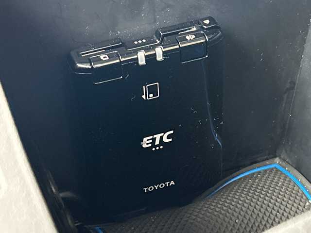 トヨタ ハイラックス Z 三重県 2021(令3)年 5.8万km アティチュードブラックマイカ /禁煙車 //TRD //RAYSホイール //純正ナビ //バックカメラ　//前後コーナーセンサー// トヨタセーフティーセンス //レーダークルーズコントロール //レーンキープアシスト //ETC //プッシュスタート //スマートキー