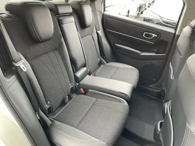 ホンダ ヴェゼル ハイブリッド e:HEV Z 東京都 2025(令7)年 0.1千km プラチナホワイトパール 登録済未使用車/純正ナビ/置型充電/BSM/ETC2.0/レーダークルーズコントロール/18インチ純正ホイール/純正LED/電動リアケート/シートヒーター/衝突被害軽減ブレーキ/盗難防止装置