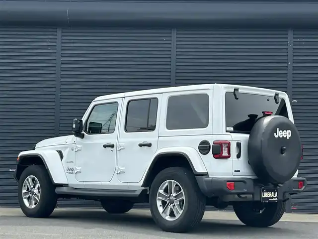 クライスラー・ジープ ジープ ラングラー アンリミテッド サハラ 茨城県 2020(令2)年 4.1万km 白 ワンオ-ナ- /衝突軽減B /ACC /BSM /ナビ /TV /黒革 /シートヒーター /ステアリングヒーター /CarPlay /BT /USB /F/S/Bカメラ /パークセンサー /LEDヘッドL /オートハイビーム /オートライト /スマートキー /ETC2.0 /純正18インチAW /禁煙車
