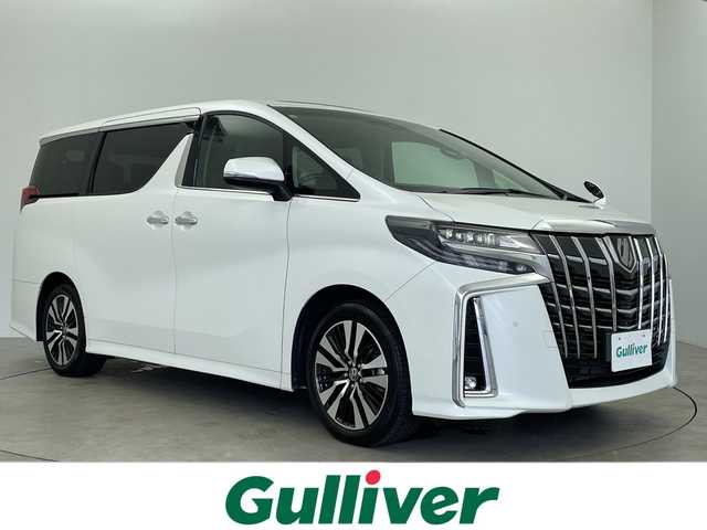 トヨタ アルファード S Cパッケージ 鹿児島県 2023(令5)年 1.8万km ホワイトパールクリスタルシャイン Toyota Safety Sense/純正ディスプレィオーディオ/（ナビ/Bluetooth/CD/DVD)/フルセグTV/バックカメラ/サンルーフ/フリップダウンモニター/黒レザーシート/前席パワーシート/前席シートヒーター/両側電動スライドドア/前方ドライブレコーダー/レーダークルーズコントロール/パワーバックドア/ビルトインETC/革巻きステアリング/ステアリングヒーター/電子パーキング/LEDヘッドライト/フォグライト/オートライト/純正18インチアルミホイール/純正フロアマット/スマートキー/エンジンプッシュスタート