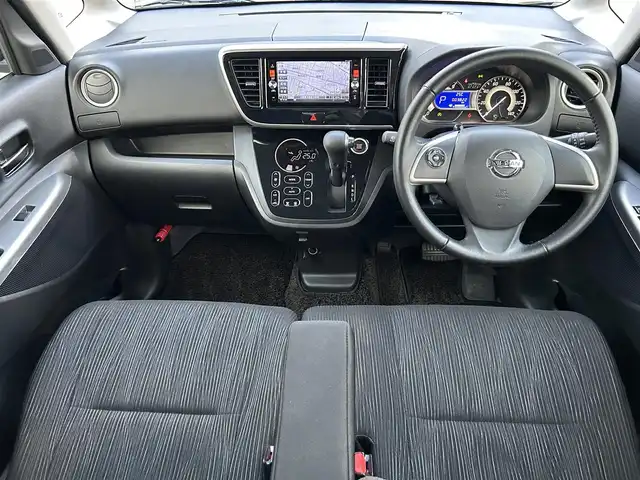 日産 デイズ ルークス ハイウェイスターX Gパッケージ 大阪府 2014(平26)年 0.4万km ブラック 純正メモリーナビ　/　フルセグＴＶ/ＣＤ／ＤＶＤ/ＡＵＸ/            ＢT/ミュージックサーバー　/アラウンドビューモニター　/両側パワースライドドア　/ＥＴＣ　/ターボ車　/アイドリングストップ　/LEDヘッドライト/ハイウェイスター