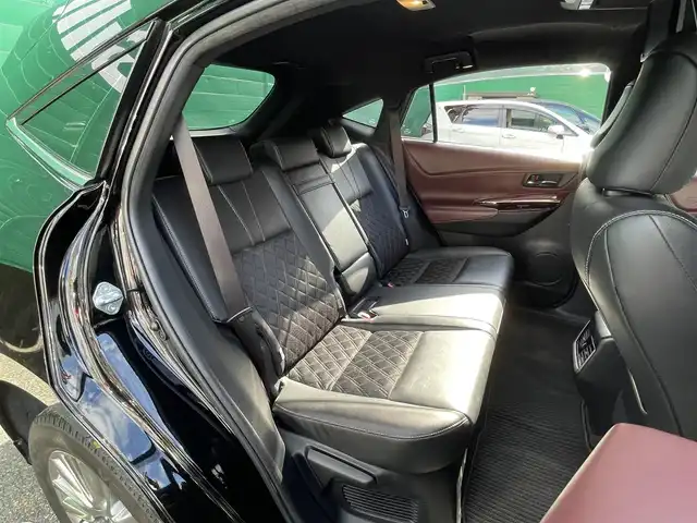 トヨタ ハリアー プレミアム 東京都 2015(平27)年 6万km ブラック ワンオーナー/純正エアロF/R/ALPINE製ナビ（EX900）/・フルセグTV/Bluetoothオーディオ/DVD/ALPINE製フリップダウンモニター（TMX-RM905）/ドライブレコーダー(CSD-790FHG)/パワーバックドア/クルーズコントロール/純正アルミホイール18インチ/合皮ハーフレザーシート/純正フロアマット/保証書/取扱説明書/スペアキー