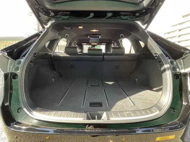 トヨタ ハリアー プレミアム 東京都 2015(平27)年 6万km ブラック ワンオーナー/純正エアロF/R/ALPINE製ナビ（EX900）/・フルセグTV/Bluetoothオーディオ/DVD/ALPINE製フリップダウンモニター（TMX-RM905）/ドライブレコーダー(CSD-790FHG)/パワーバックドア/クルーズコントロール/純正アルミホイール18インチ/合皮ハーフレザーシート/純正フロアマット/保証書/取扱説明書/スペアキー