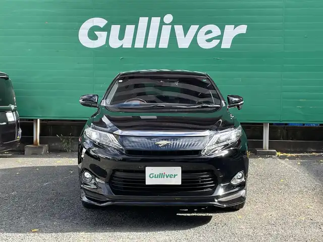 トヨタ ハリアー プレミアム 東京都 2015(平27)年 6万km ブラック ワンオーナー/純正エアロF/R/ALPINE製ナビ（EX900）/・フルセグTV/Bluetoothオーディオ/DVD/ALPINE製フリップダウンモニター（TMX-RM905）/ドライブレコーダー(CSD-790FHG)/パワーバックドア/クルーズコントロール/純正アルミホイール18インチ/合皮ハーフレザーシート/純正フロアマット/保証書/取扱説明書/スペアキー