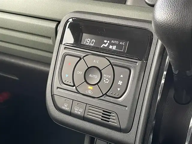 スズキ スペーシア ギア HYBRID XZ 新潟県 2024(令6)年 0.4万km クールカーキパールメタリック/ガンメタリック2トーン 4WD/純正メモリナビ/BT/USB/フルセグテレビ/全方位カメラ/衝突被害軽減ブレーキ/レーンキープアシスト/レーダークルーズコントロール/両側パワースライドドア/ベンチシート/シートヒーター /ステアリングヒーター/ステアリングスイッチ/コーナーセンサー/スマートキー/プッシュスタート/LEDヘッドライト/オートライト/オートハイビーム/フォグランプ/純正14インチアルミホイール