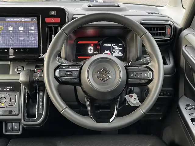 スズキ スペーシア ギア HYBRID XZ 新潟県 2024(令6)年 0.4万km クールカーキパールメタリック/ガンメタリック2トーン 4WD/純正メモリナビ/BT/USB/フルセグテレビ/全方位カメラ/衝突被害軽減ブレーキ/レーンキープアシスト/レーダークルーズコントロール/両側パワースライドドア/ベンチシート/シートヒーター /ステアリングヒーター/ステアリングスイッチ/コーナーセンサー/スマートキー/プッシュスタート/LEDヘッドライト/オートライト/オートハイビーム/フォグランプ/純正14インチアルミホイール