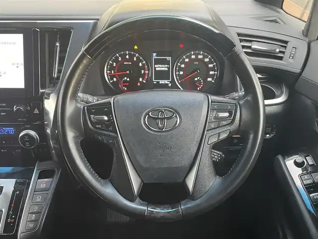 トヨタ アルファード S タイプゴールド 道央・札幌 2020(令2)年 8.5万km ホワイトパールクリスタルシャイン ・４WD/・衝突軽減ブレーキ/・純正ナビ/　CD＆DVD＆BT＆TV/・バックカメラ/・ハーフレザーシート/・コーナーセンサー/・レーンキープアシスト/・レーダークルーズコントロール/・デジタルインナーミラー/・ブラインドスポットモニター/・フリップダウンモニター/・両側パワースライドドア/・パワーバックドア/・アイドリングストップ/・前後ドライブレコーダー/・MT付きAT/・ビルトインETC/・オートエアコン/・オートライト/・オートリトラミラー/・三眼LEDヘッドライト/・プッシュスタート/・スマートキー/・純正フロアマット/・ウィンカーミラー/・フォグライト/・スペアキー