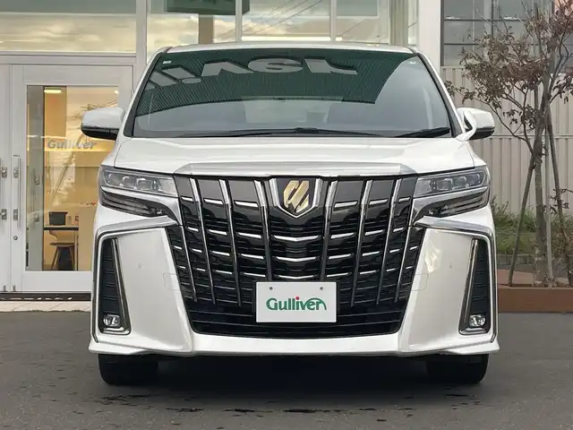 トヨタ アルファード S タイプゴールド 道央・札幌 2020(令2)年 8.5万km ホワイトパールクリスタルシャイン ・４WD/・衝突軽減ブレーキ/・純正ナビ/　CD＆DVD＆BT＆TV/・バックカメラ/・ハーフレザーシート/・コーナーセンサー/・レーンキープアシスト/・レーダークルーズコントロール/・デジタルインナーミラー/・ブラインドスポットモニター/・フリップダウンモニター/・両側パワースライドドア/・パワーバックドア/・アイドリングストップ/・前後ドライブレコーダー/・MT付きAT/・ビルトインETC/・オートエアコン/・オートライト/・オートリトラミラー/・三眼LEDヘッドライト/・プッシュスタート/・スマートキー/・純正フロアマット/・ウィンカーミラー/・フォグライト/・スペアキー