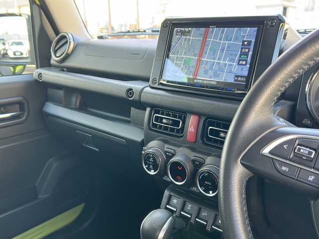 スズキ ジムニー XC 岐阜県 2022(令4)年 1.8万km キネティックイエロー 社外ナビ（CMOS-230）/AM/FM/Bluetooth/TV（フルセグ）/iPad/HDMI/純正マット/純正タイヤ/電動格納ミラー/クルコン/横滑り防止/ダウンヒルアシストコントロール/アイドリングストップ/衝突軽減ブレーキ/車線逸脱警報/シートヒーター/ビルトインETC/オートエアコン/オートライト/スマートキー/スペアキー/プッシュスタート/取扱説明書/保証書