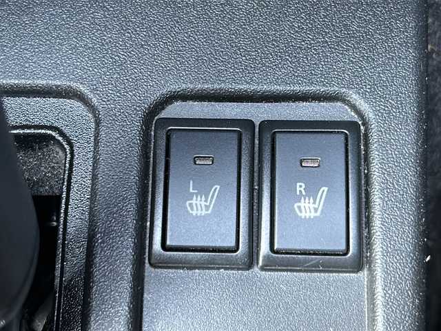 スズキ ジムニー XC 岐阜県 2022(令4)年 1.8万km キネティックイエロー 社外ナビ（CMOS-230）/AM/FM/Bluetooth/TV（フルセグ）/iPad/HDMI/純正マット/純正タイヤ/電動格納ミラー/クルコン/横滑り防止/ダウンヒルアシストコントロール/アイドリングストップ/衝突軽減ブレーキ/車線逸脱警報/シートヒーター/ビルトインETC/オートエアコン/オートライト/スマートキー/スペアキー/プッシュスタート/取扱説明書/保証書