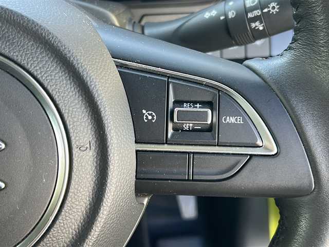 スズキ ジムニー XC 岐阜県 2022(令4)年 1.8万km キネティックイエロー 社外ナビ（CMOS-230）/AM/FM/Bluetooth/TV（フルセグ）/iPad/HDMI/純正マット/純正タイヤ/電動格納ミラー/クルコン/横滑り防止/ダウンヒルアシストコントロール/アイドリングストップ/衝突軽減ブレーキ/車線逸脱警報/シートヒーター/ビルトインETC/オートエアコン/オートライト/スマートキー/スペアキー/プッシュスタート/取扱説明書/保証書