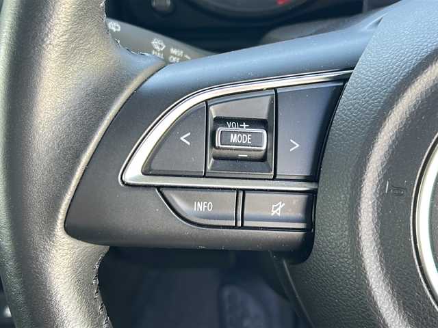 スズキ ジムニー XC 岐阜県 2022(令4)年 1.8万km キネティックイエロー 社外ナビ（CMOS-230）/AM/FM/Bluetooth/TV（フルセグ）/iPad/HDMI/純正マット/純正タイヤ/電動格納ミラー/クルコン/横滑り防止/ダウンヒルアシストコントロール/アイドリングストップ/衝突軽減ブレーキ/車線逸脱警報/シートヒーター/ビルトインETC/オートエアコン/オートライト/スマートキー/スペアキー/プッシュスタート/取扱説明書/保証書