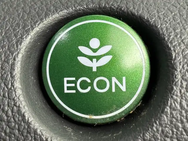 ホンダ Ｎ ＢＯＸ カスタム G SSパッケージ 福岡県 2013(平25)年 9.3万km プレミアムホワイトパール 社外ディスプレイオーディオ（ＢＴ）　/バックカメラ　/両側電動スライドドア　/横滑り防止装置　/ＥＣＯＮ　/プッシュスタート　/電動格納式ドアミラー　/純正フロアマット　/オートライト　/純正１４インチアルミホイール