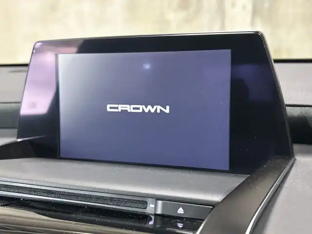トヨタ クラウン ハイブリッド RS アドバンス 神奈川県 2018(平30)年 8.3万km ホワイトパールクリスタルシャイン メーカー8インチナビ/Bluetooth・CD・DVD・USB・AUX・フルセグTV・Miracast/スライド電動ムーンルーフ/デジタルインナーミラー/トヨタセーフティセンス/パノラミックビューモニター/ブラインドスポットモニター/レーダークルーズコントロール/モデリスタエアロ（フロント/サイド/リア/ホイール）/ハーフレザーシート/メモリ付き前席パワーシート/シートヒーター/ステアリングヒーター/ステアリングスイッチ/電動パーキングブレーキ/ブレーキオートホールド/前側ドライブレコーダー/ビルトインETC/スマートキー/純正フロアマット/モデリスタ19インチアルミホイール/LEDヘッドランプ/アイドリングストップ/横滑り防止装置/盗難防止装置/レーントレーシングアシスト/アダプティブハイビームシステム/衝突被害軽減システム