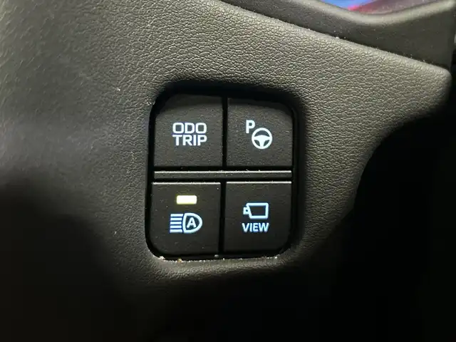 トヨタ クラウン ハイブリッド RS アドバンス 神奈川県 2018(平30)年 8.3万km ホワイトパールクリスタルシャイン メーカー8インチナビ/Bluetooth・CD・DVD・USB・AUX・フルセグTV・Miracast/スライド電動ムーンルーフ/デジタルインナーミラー/トヨタセーフティセンス/パノラミックビューモニター/ブラインドスポットモニター/レーダークルーズコントロール/モデリスタエアロ（フロント/サイド/リア/ホイール）/ハーフレザーシート/メモリ付き前席パワーシート/シートヒーター/ステアリングヒーター/ステアリングスイッチ/電動パーキングブレーキ/ブレーキオートホールド/前側ドライブレコーダー/ビルトインETC/スマートキー/純正フロアマット/モデリスタ19インチアルミホイール/LEDヘッドランプ/アイドリングストップ/横滑り防止装置/盗難防止装置/レーントレーシングアシスト/アダプティブハイビームシステム/衝突被害軽減システム