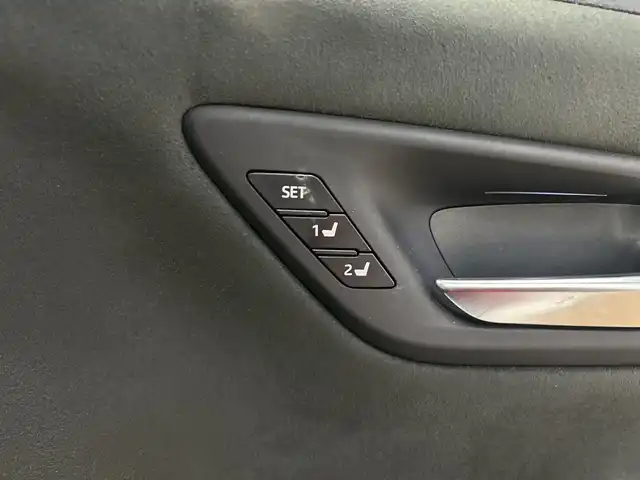 トヨタ クラウン ハイブリッド RS アドバンス 神奈川県 2018(平30)年 8.3万km ホワイトパールクリスタルシャイン メーカー8インチナビ/Bluetooth・CD・DVD・USB・AUX・フルセグTV・Miracast/スライド電動ムーンルーフ/デジタルインナーミラー/トヨタセーフティセンス/パノラミックビューモニター/ブラインドスポットモニター/レーダークルーズコントロール/モデリスタエアロ（フロント/サイド/リア/ホイール）/ハーフレザーシート/メモリ付き前席パワーシート/シートヒーター/ステアリングヒーター/ステアリングスイッチ/電動パーキングブレーキ/ブレーキオートホールド/前側ドライブレコーダー/ビルトインETC/スマートキー/純正フロアマット/モデリスタ19インチアルミホイール/LEDヘッドランプ/アイドリングストップ/横滑り防止装置/盗難防止装置/レーントレーシングアシスト/アダプティブハイビームシステム/衝突被害軽減システム