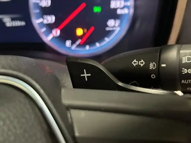 トヨタ クラウン ハイブリッド RS アドバンス 神奈川県 2018(平30)年 8.3万km ホワイトパールクリスタルシャイン メーカー8インチナビ/Bluetooth・CD・DVD・USB・AUX・フルセグTV・Miracast/スライド電動ムーンルーフ/デジタルインナーミラー/トヨタセーフティセンス/パノラミックビューモニター/ブラインドスポットモニター/レーダークルーズコントロール/モデリスタエアロ（フロント/サイド/リア/ホイール）/ハーフレザーシート/メモリ付き前席パワーシート/シートヒーター/ステアリングヒーター/ステアリングスイッチ/電動パーキングブレーキ/ブレーキオートホールド/前側ドライブレコーダー/ビルトインETC/スマートキー/純正フロアマット/モデリスタ19インチアルミホイール/LEDヘッドランプ/アイドリングストップ/横滑り防止装置/盗難防止装置/レーントレーシングアシスト/アダプティブハイビームシステム/衝突被害軽減システム