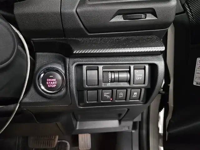 スバル インプレッサ スポーツ 1．6i－Lアイサイト 福岡県 2018(平30)年 7.7万km クリスタルホワイトP 純正8型ナビ/フルセグTV/バックカメラ/純正ドライブレコーダー/全車速追従機能付クルーズコントロール/アイサイトコアテクノロジー/・衝突被害軽減ブレーキ/・後退時自動ブレーキ/・車線逸脱防止支援/・前後誤発進抑制/純正OPステアリング連動LEDヘッドランプ/純正OP革巻きステアリング/パドルシフト/STIエアロ(F/R)/社外18インチアルミホイール/スマートキー/プッシュエンジンスタート/禁煙車