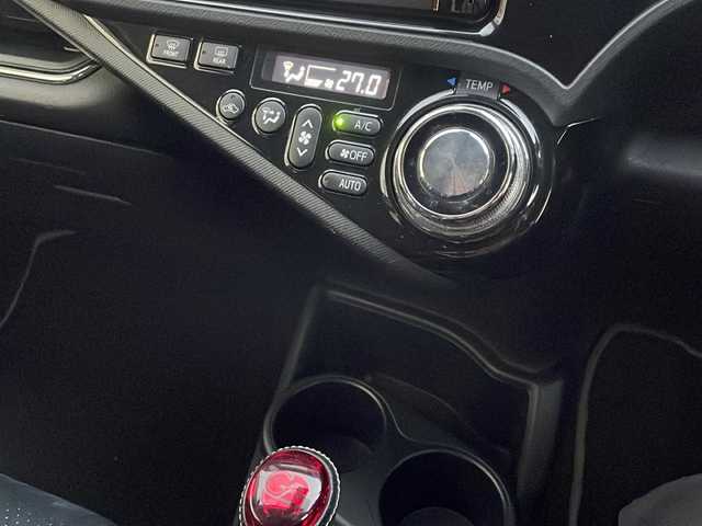 トヨタ アクア G G’s 新潟県 2016(平28)年 9.8万km グレーメタリック 純正ナビ(NSCP-W64)/(AM/FM/CD/DVD/SD/Bluetooth)/トヨタセーフティセンス/・プリクラッシュセーフティ/・レーンディパーチャーアラート/・オートマチックハイビーム/クルーズコントロール/バックカメラ/LEDヘッドライト/オートライト/ハーフレザーシート/純正17インチアルミホイール/純正ビルトインETC/リモコンキー/スペアキー×1/取扱説明書/保証書