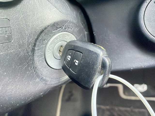 トヨタ アクア G G’s 新潟県 2016(平28)年 9.8万km グレーメタリック 純正ナビ(NSCP-W64)/(AM/FM/CD/DVD/SD/Bluetooth)/トヨタセーフティセンス/・プリクラッシュセーフティ/・レーンディパーチャーアラート/・オートマチックハイビーム/クルーズコントロール/バックカメラ/LEDヘッドライト/オートライト/ハーフレザーシート/純正17インチアルミホイール/純正ビルトインETC/リモコンキー/スペアキー×1/取扱説明書/保証書