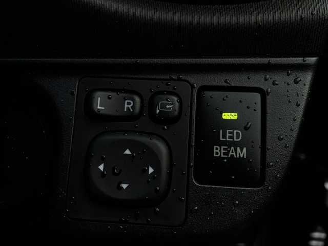 トヨタ アクア G G’s 新潟県 2016(平28)年 9.8万km グレーメタリック 純正ナビ(NSCP-W64)/(AM/FM/CD/DVD/SD/Bluetooth)/トヨタセーフティセンス/・プリクラッシュセーフティ/・レーンディパーチャーアラート/・オートマチックハイビーム/クルーズコントロール/バックカメラ/LEDヘッドライト/オートライト/ハーフレザーシート/純正17インチアルミホイール/純正ビルトインETC/リモコンキー/スペアキー×1/取扱説明書/保証書