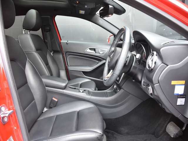 メルセデス・ベンツ ＧＬＡ１８０ 和歌山県 2018(平30)年 5.2万km ジュピターレッド パノラマSR /プレミアムパッケージ /ベーシックパッケージ /ARTICOレザー /harman/kardon /純ナビ /Bカメラ /TV /CarPlay /オートテールゲート /レーダーセーフティ /パワーシート /シートヒーター /ダイナミックセレクト /キーレスゴー /LED /ETC