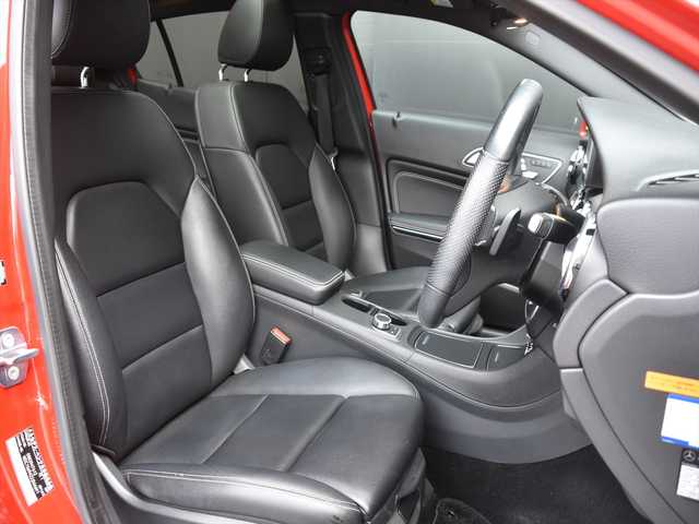 メルセデス・ベンツ ＧＬＡ１８０ 和歌山県 2018(平30)年 5.2万km ジュピターレッド パノラマSR /プレミアムパッケージ /ベーシックパッケージ /ARTICOレザー /harman/kardon /純ナビ /Bカメラ /TV /CarPlay /オートテールゲート /レーダーセーフティ /パワーシート /シートヒーター /ダイナミックセレクト /キーレスゴー /LED /ETC