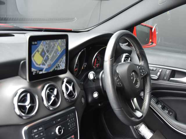 メルセデス・ベンツ ＧＬＡ１８０ 和歌山県 2018(平30)年 5.2万km ジュピターレッド パノラマSR /プレミアムパッケージ /ベーシックパッケージ /ARTICOレザー /harman/kardon /純ナビ /Bカメラ /TV /CarPlay /オートテールゲート /レーダーセーフティ /パワーシート /シートヒーター /ダイナミックセレクト /キーレスゴー /LED /ETC