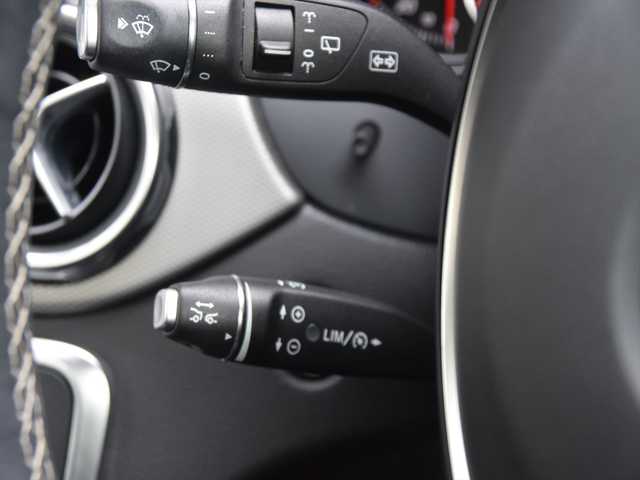 メルセデス・ベンツ ＧＬＡ１８０ 和歌山県 2018(平30)年 5.2万km ジュピターレッド パノラマSR /プレミアムパッケージ /ベーシックパッケージ /ARTICOレザー /harman/kardon /純ナビ /Bカメラ /TV /CarPlay /オートテールゲート /レーダーセーフティ /パワーシート /シートヒーター /ダイナミックセレクト /キーレスゴー /LED /ETC