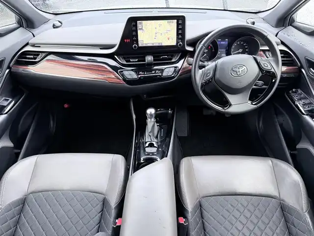 トヨタ Ｃ－ＨＲ G 大阪府 2019(令1)年 4.1万km ホワイトパールクリスタルシャイン TRDエアロ weds19incAW 純正8incDAナビ 360カメラ ハーフレザー シートヒーター レーダークルコン 衝突軽減ブレーキ レーンアシスト ブラインドSM スマートキープッシュスタート ETC