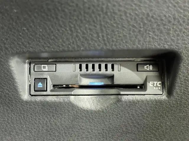 トヨタ Ｃ－ＨＲ G 大阪府 2019(令1)年 4.1万km ホワイトパールクリスタルシャイン TRDエアロ weds19incAW 純正8incDAナビ 360カメラ ハーフレザー シートヒーター レーダークルコン 衝突軽減ブレーキ レーンアシスト ブラインドSM スマートキープッシュスタート ETC