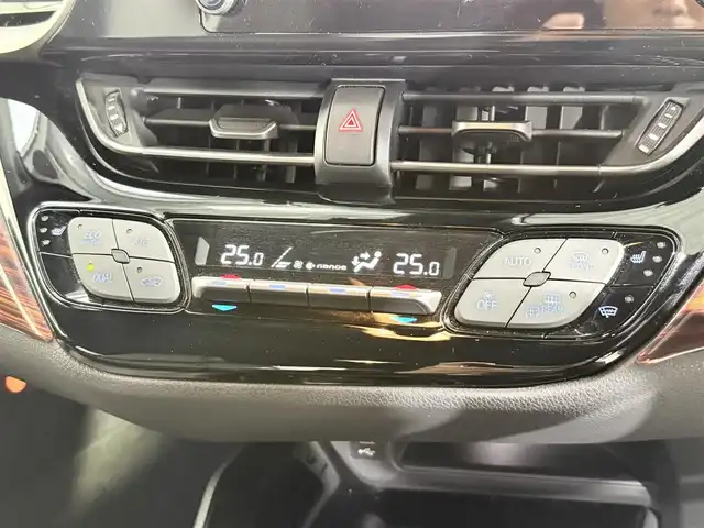 トヨタ Ｃ－ＨＲ G 大阪府 2019(令1)年 4.1万km ホワイトパールクリスタルシャイン TRDエアロ weds19incAW 純正8incDAナビ 360カメラ ハーフレザー シートヒーター レーダークルコン 衝突軽減ブレーキ レーンアシスト ブラインドSM スマートキープッシュスタート ETC